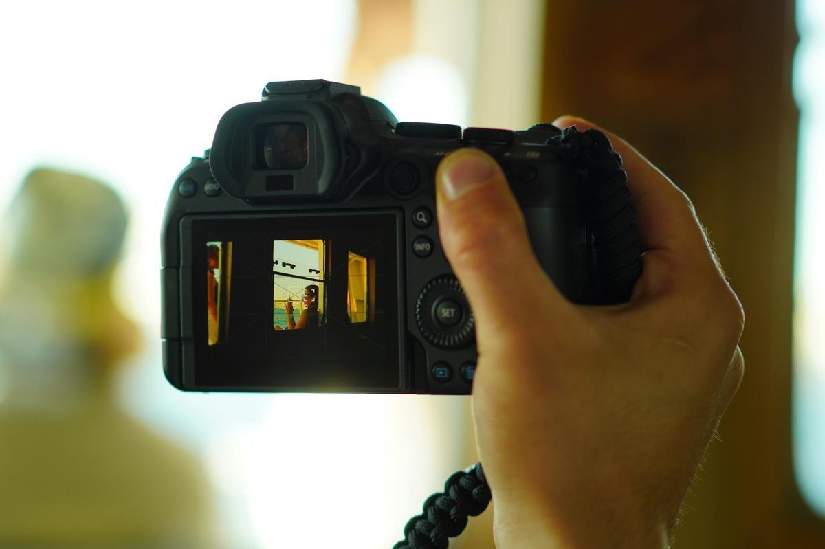 How to Blend Two Images in Photoshop Creatively